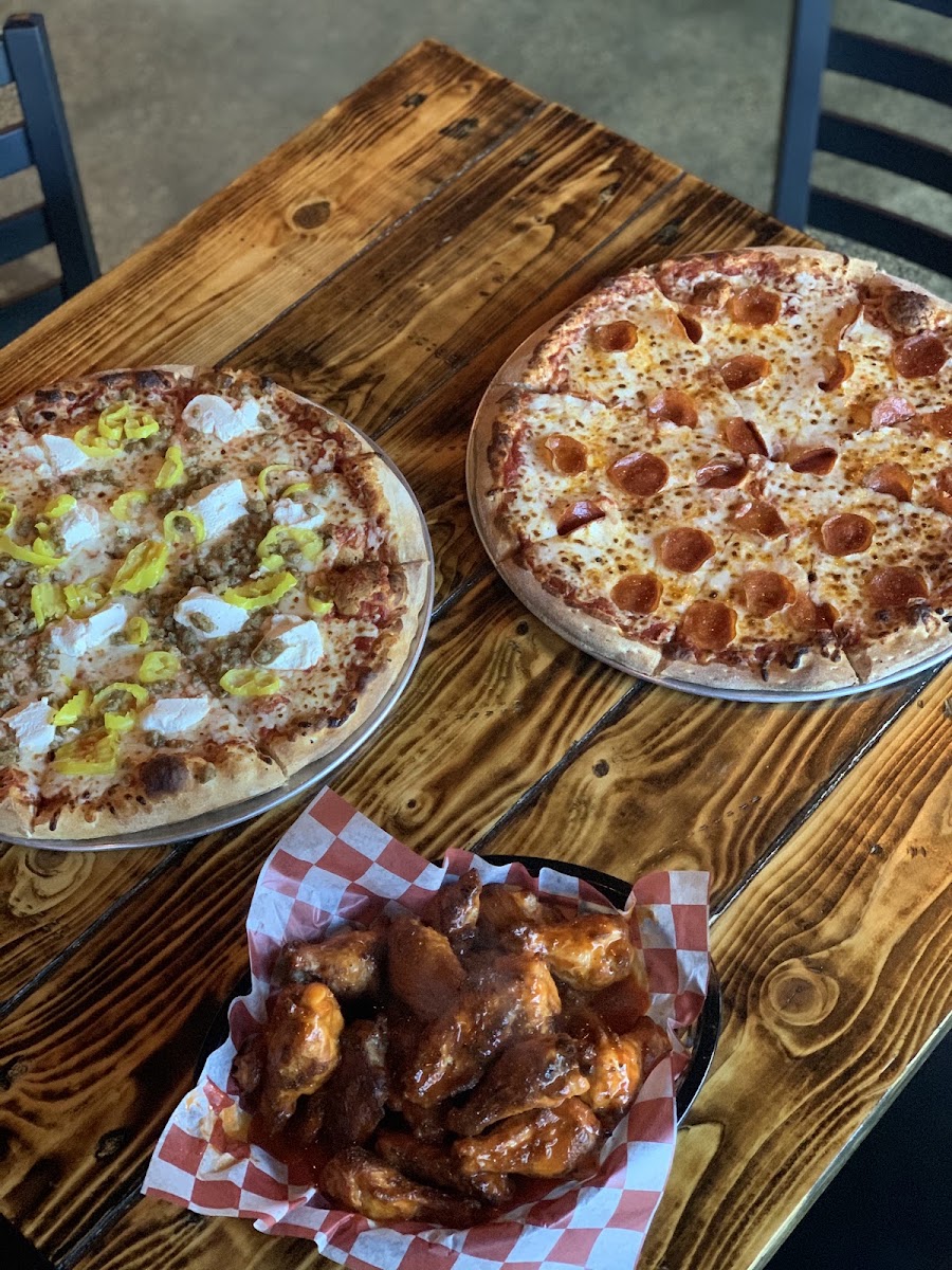 Al's Pizza Table Spread